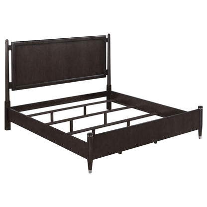 Emberlyn  Poster Bed Brown