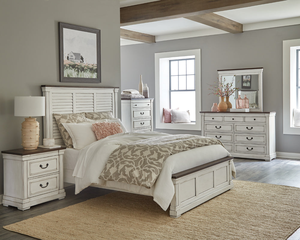 Hillcrest 4-piece Queen Bedroom Set Distressed White