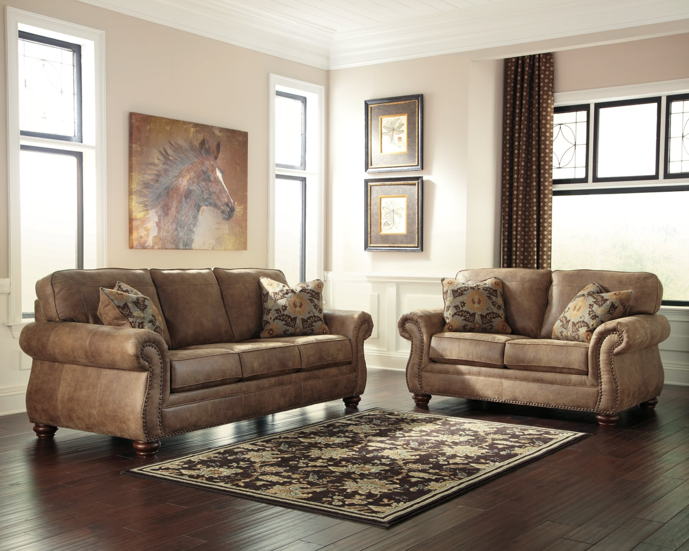 Larkinhurst Sofa, Loveseat and Recliner