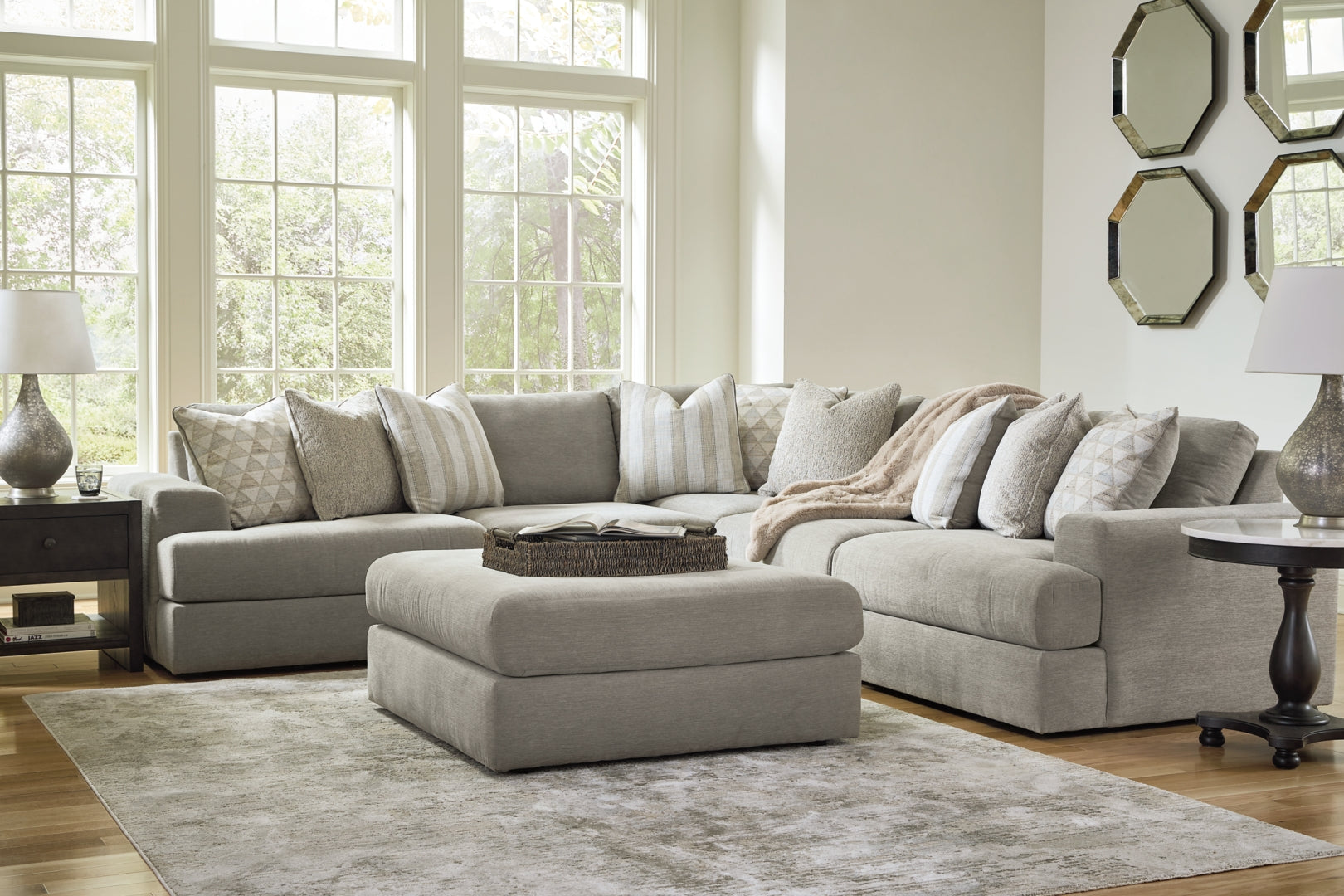 Avaliyah 3-Piece Sectional with Ottoman