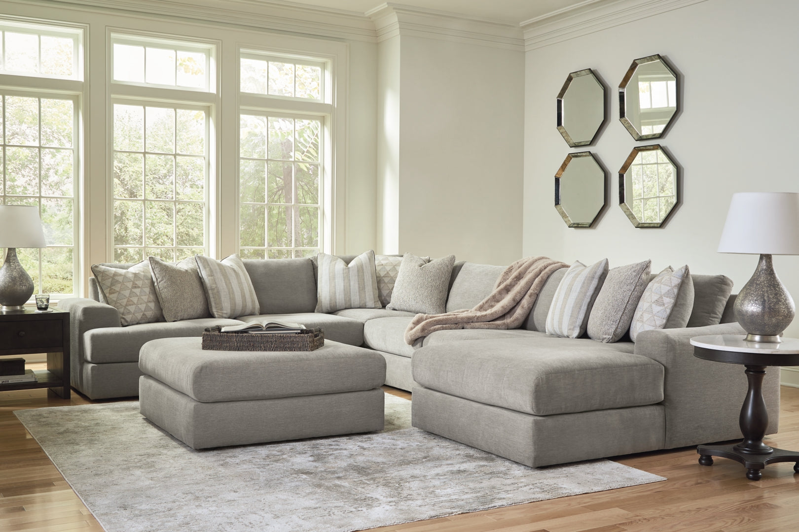 Avaliyah 6-Piece Sectional