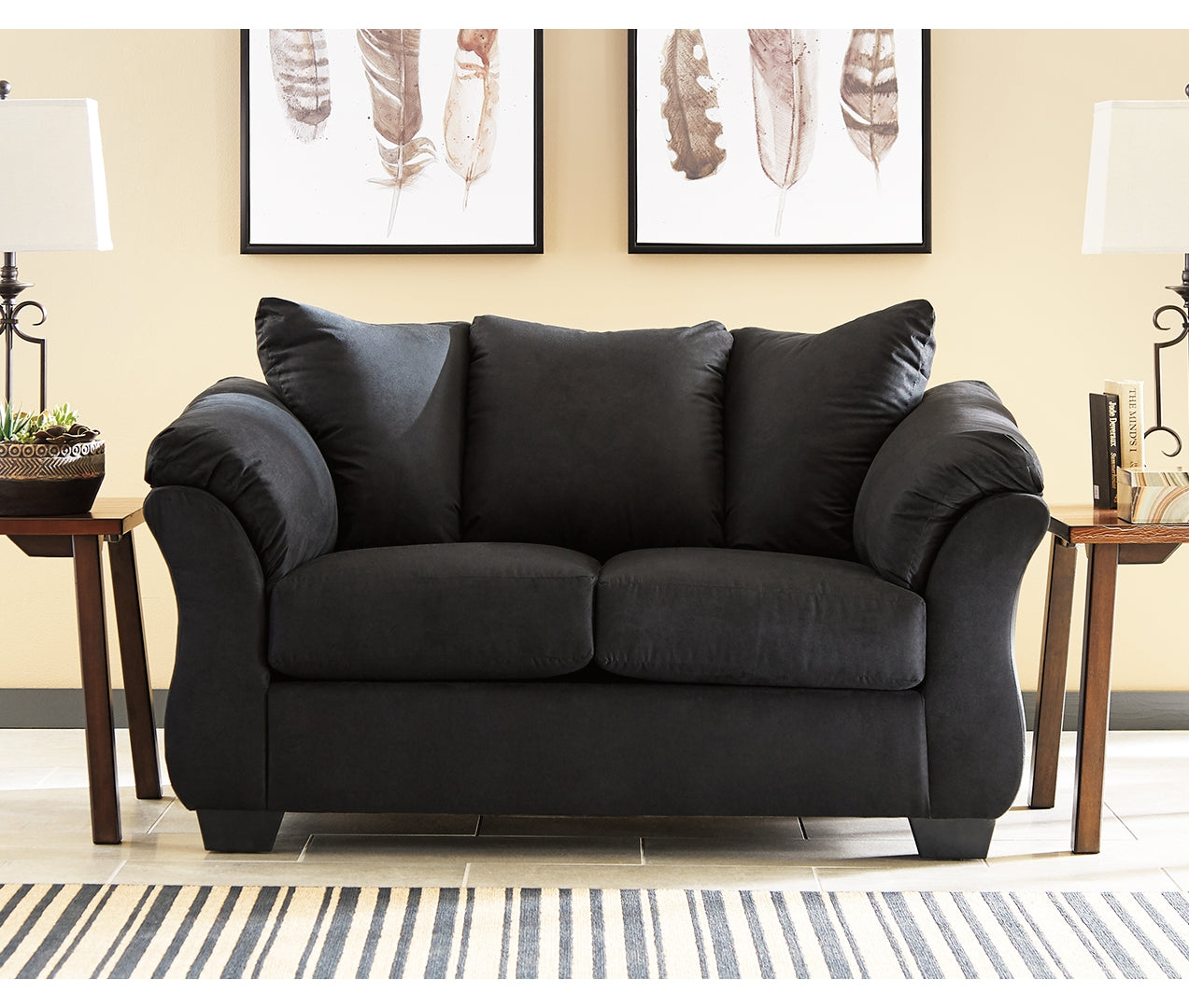 Darcy Loveseat