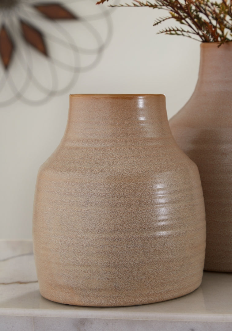 Millcott Vase (2/CS)