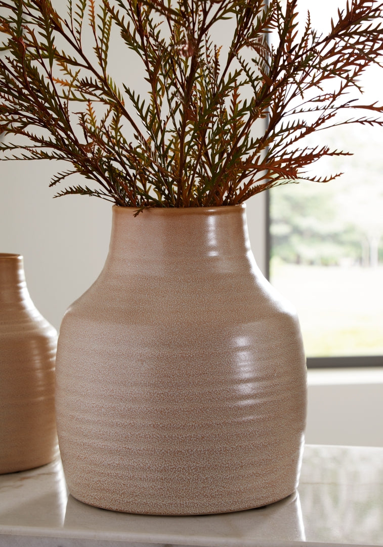 Millcott Vase (2/CS)