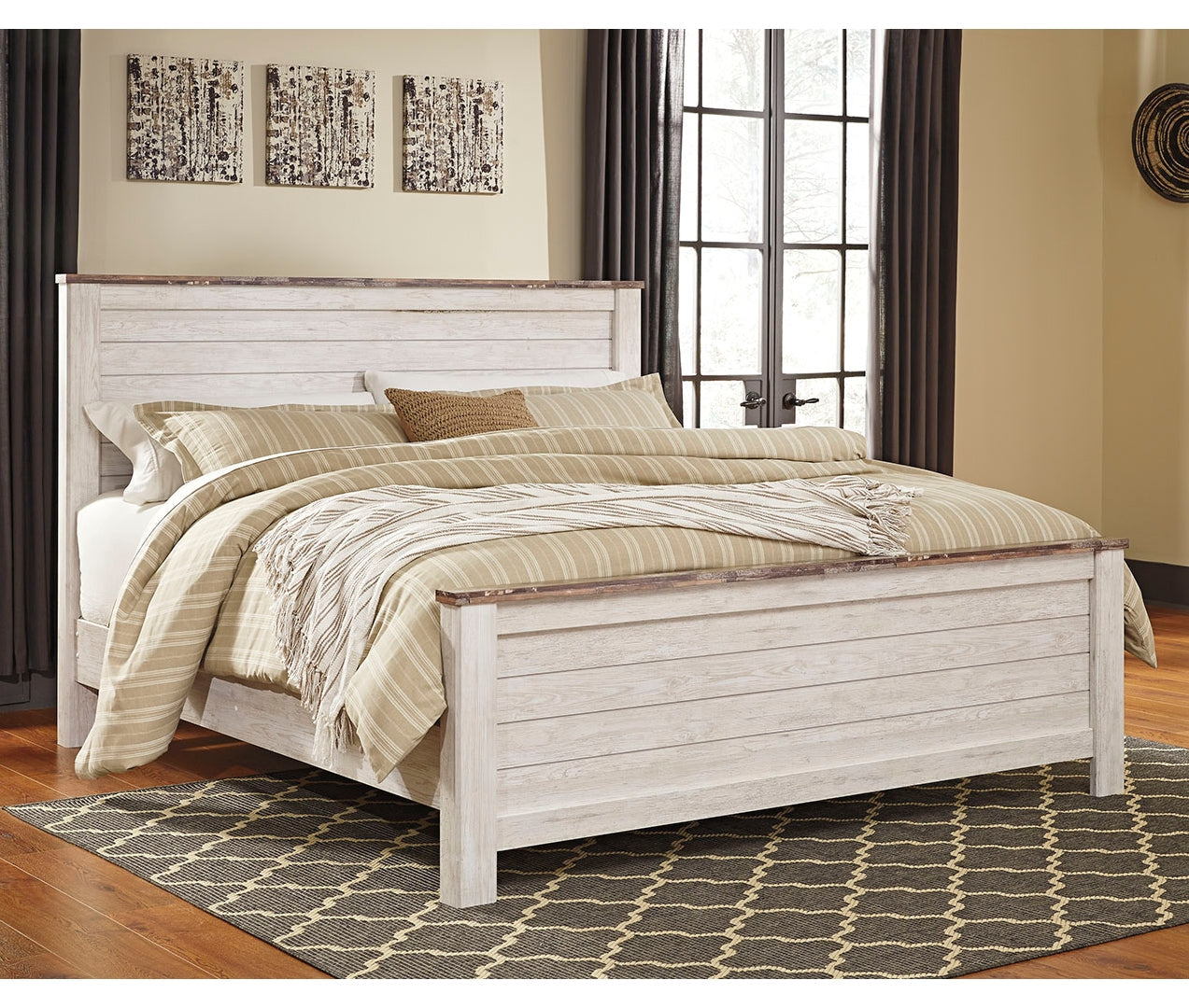 Willowton King Panel Bed