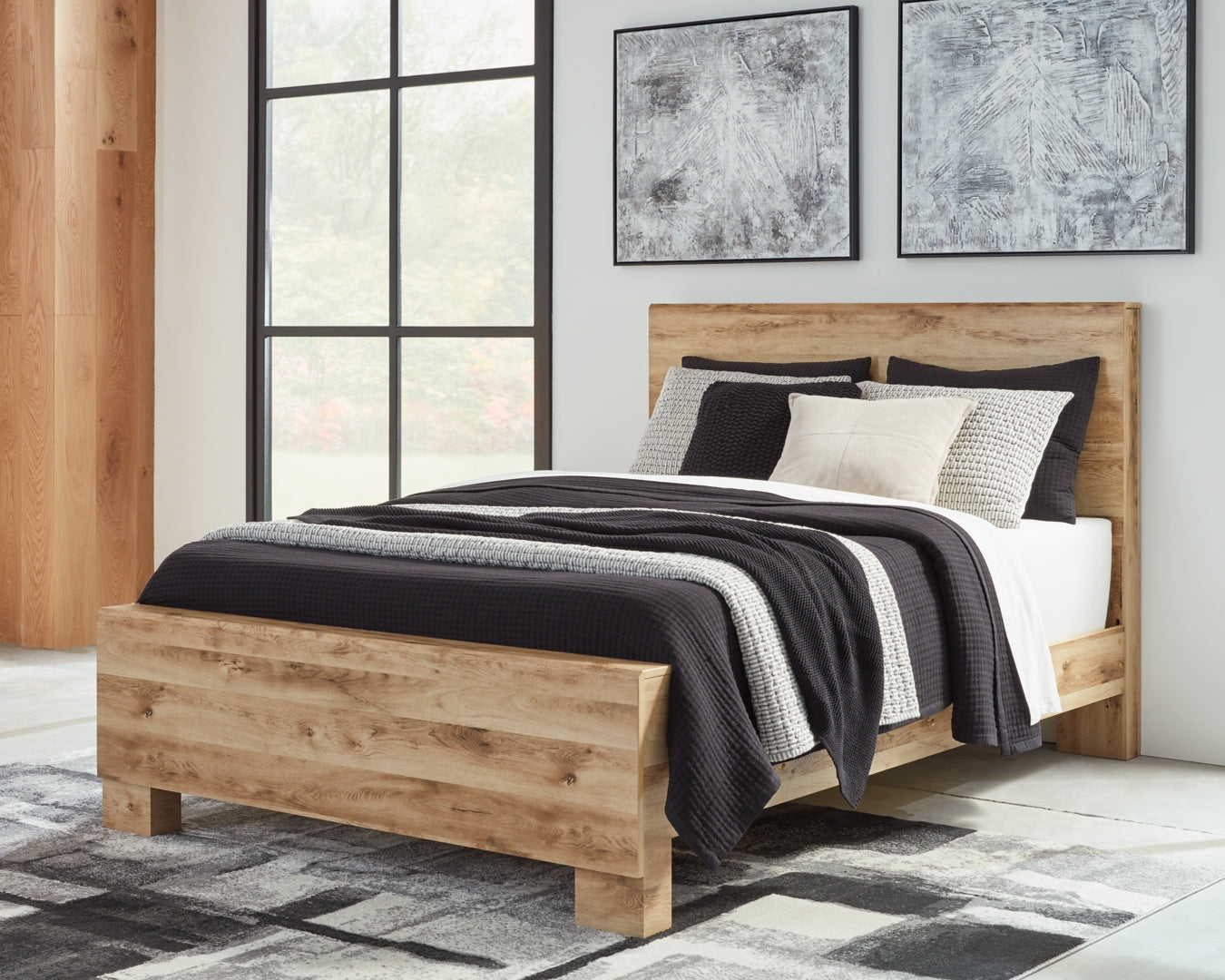 Hyanna Queen Panel Bed