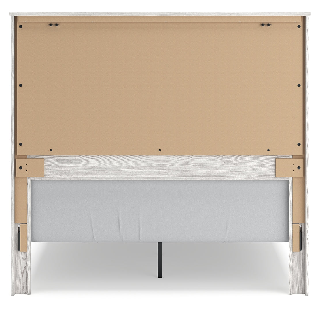 Gerridan White Panel Bedroom Set