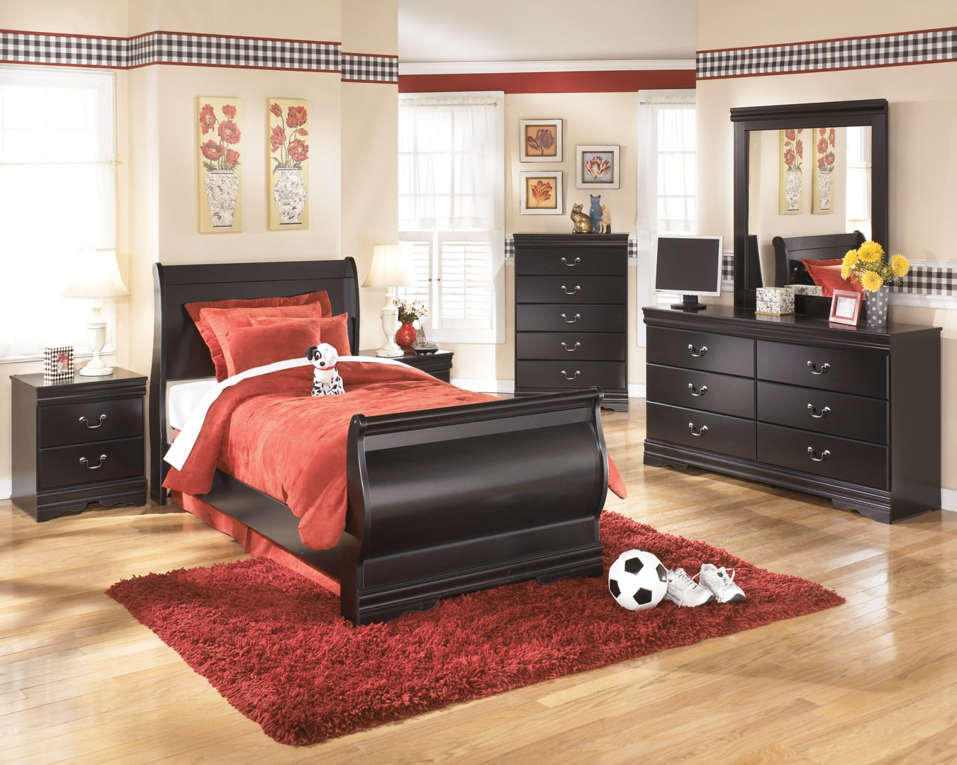 Huey Vineyard Black Sleigh Bedroom Set