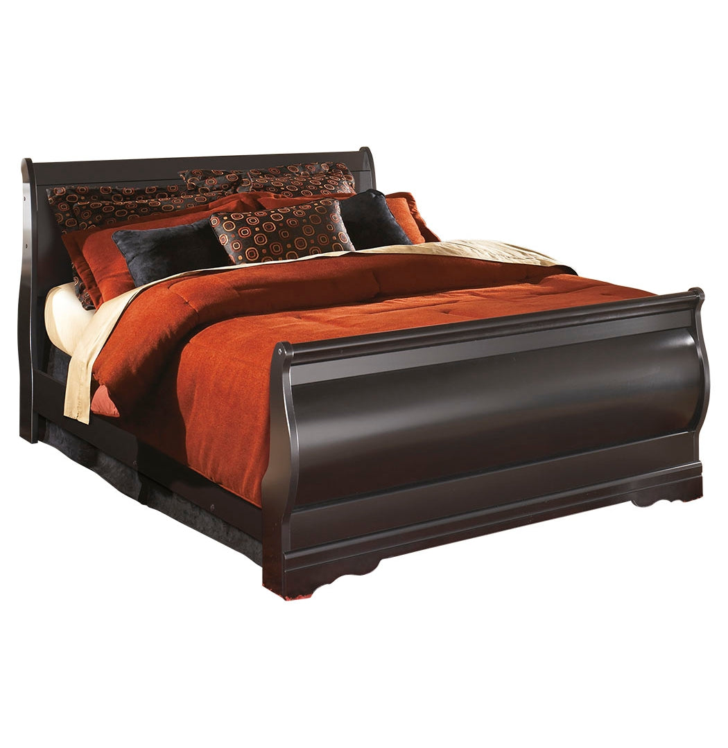 Huey Vineyard Black Sleigh Bedroom Set