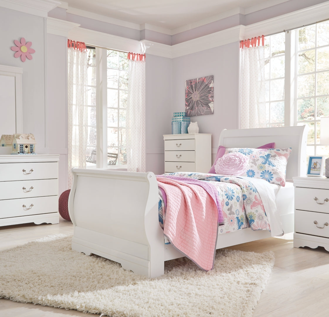 Anarasia Sleigh Bed