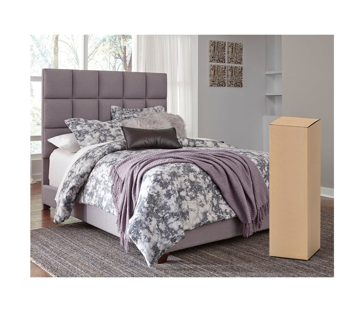 Dolante Upholstered Bed