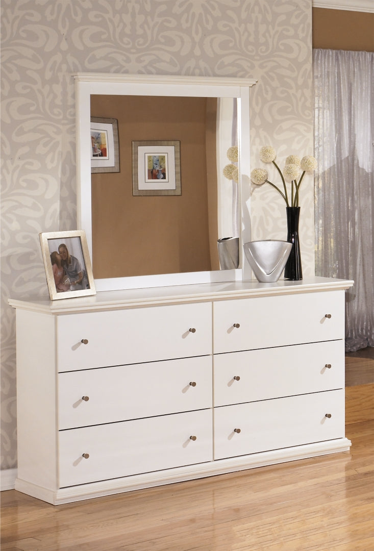 White Bostwick Shoals Panel Bedroom Set