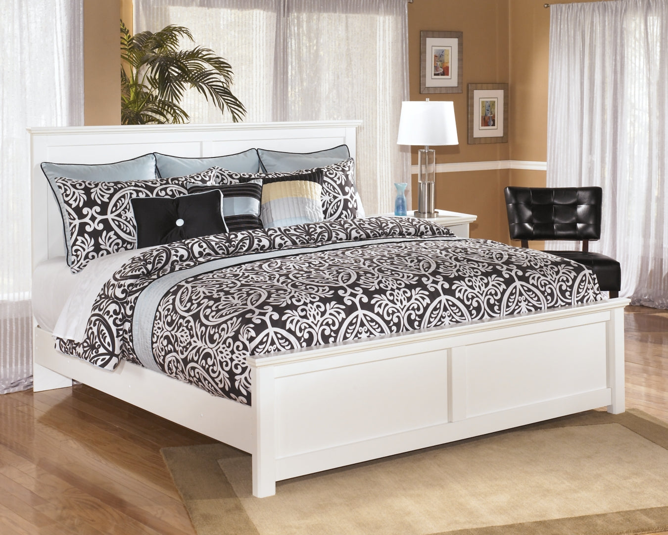 White Bostwick Shoals Panel Bedroom Set