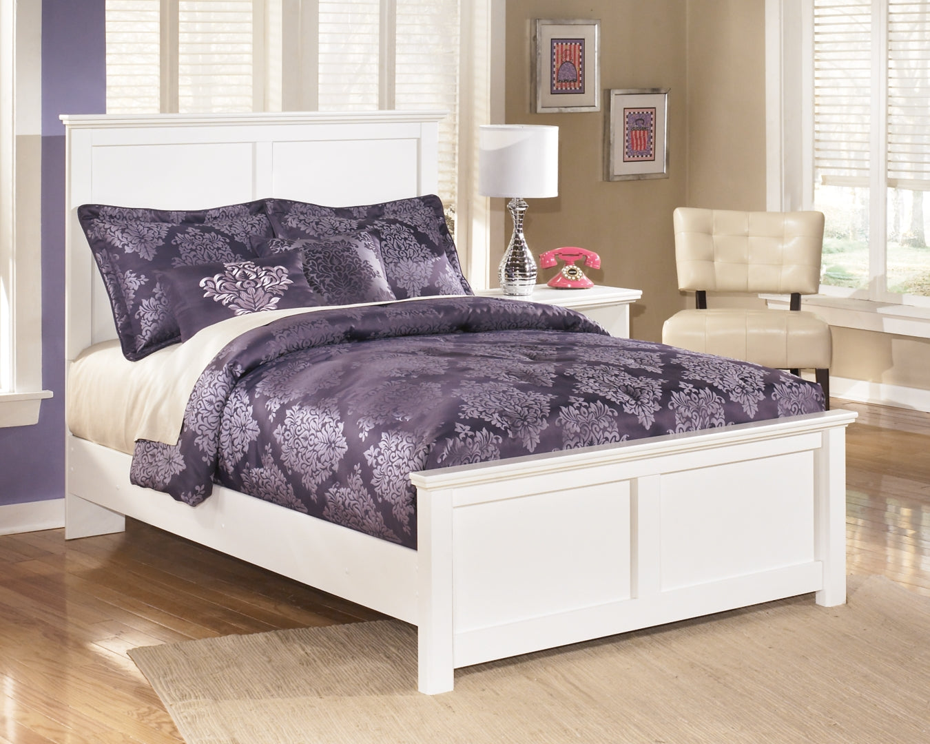 White Bostwick Shoals Panel Bedroom Set