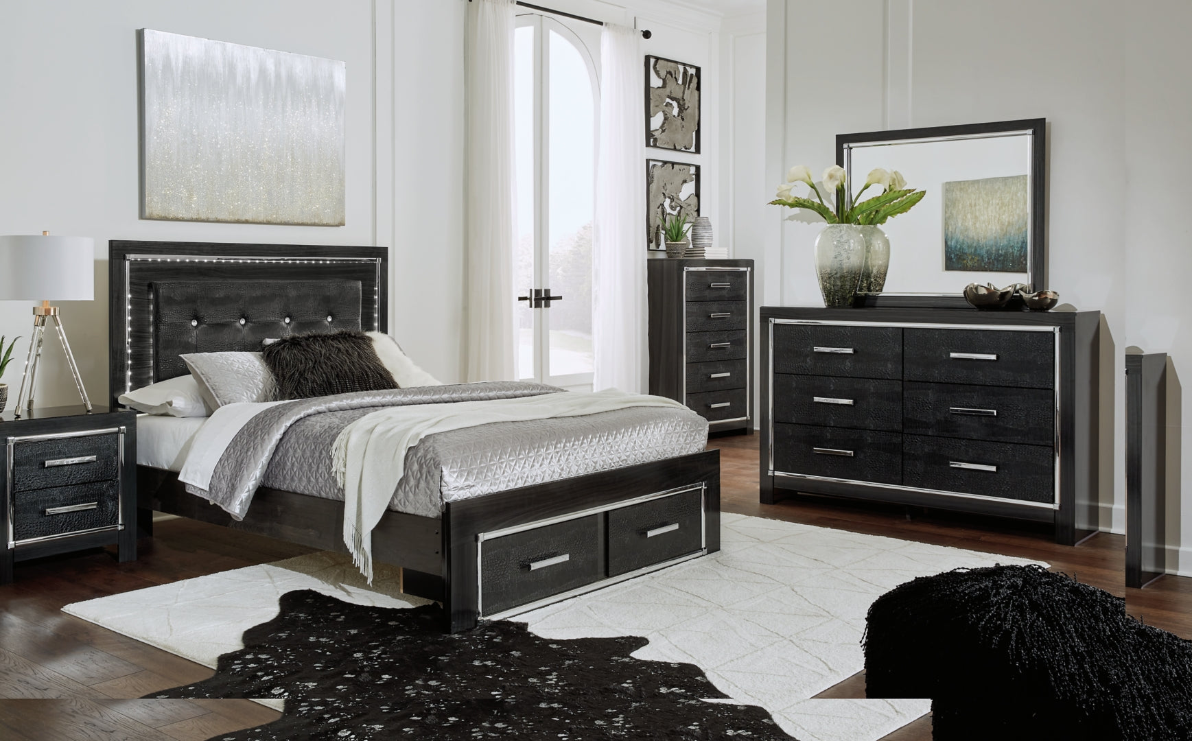 Kaydell Black Panel Bedroom Set