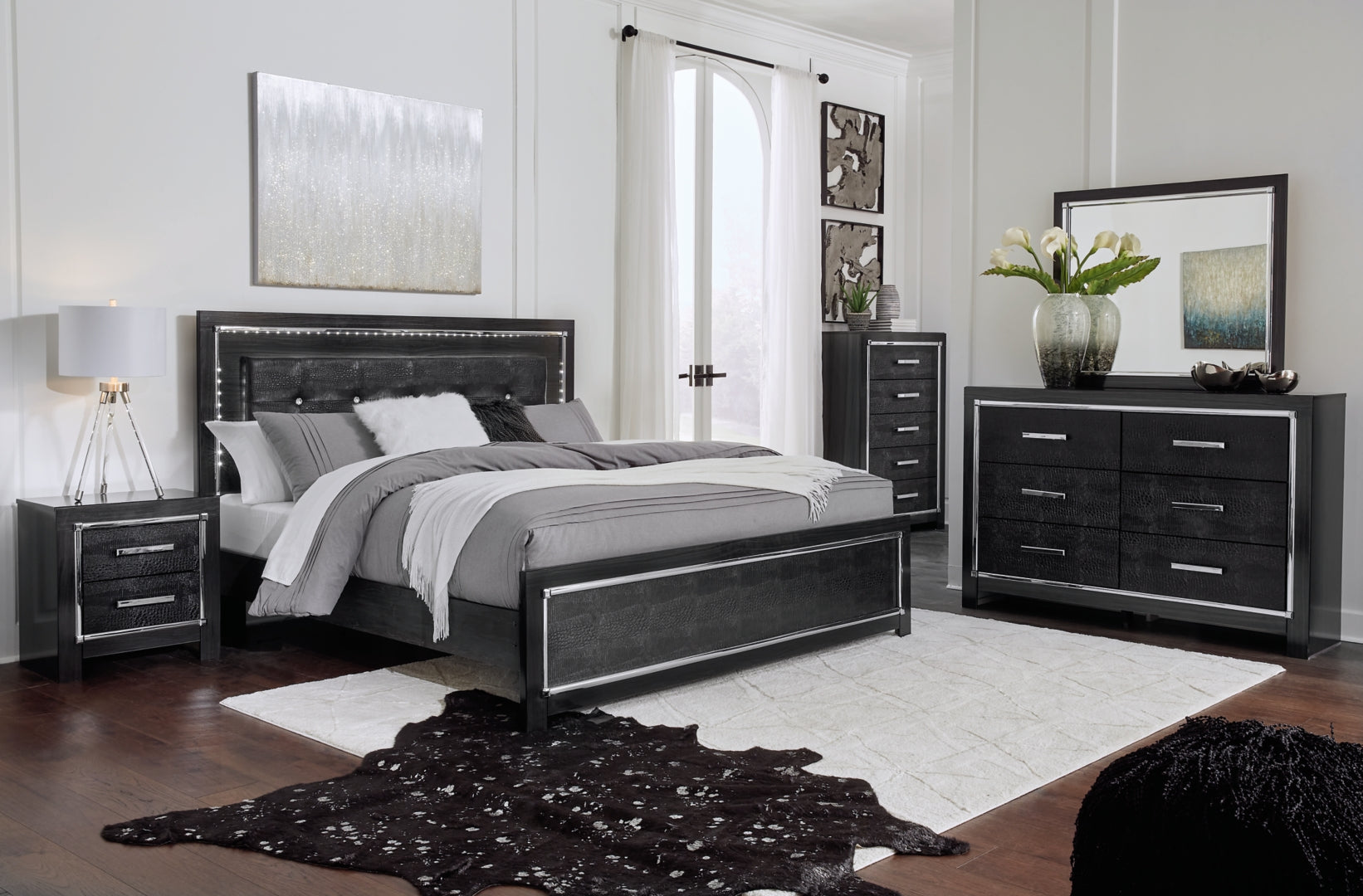 Kaydell King Upholstered Panel Bed with Mirrored Dresser and 2 Nightstands I