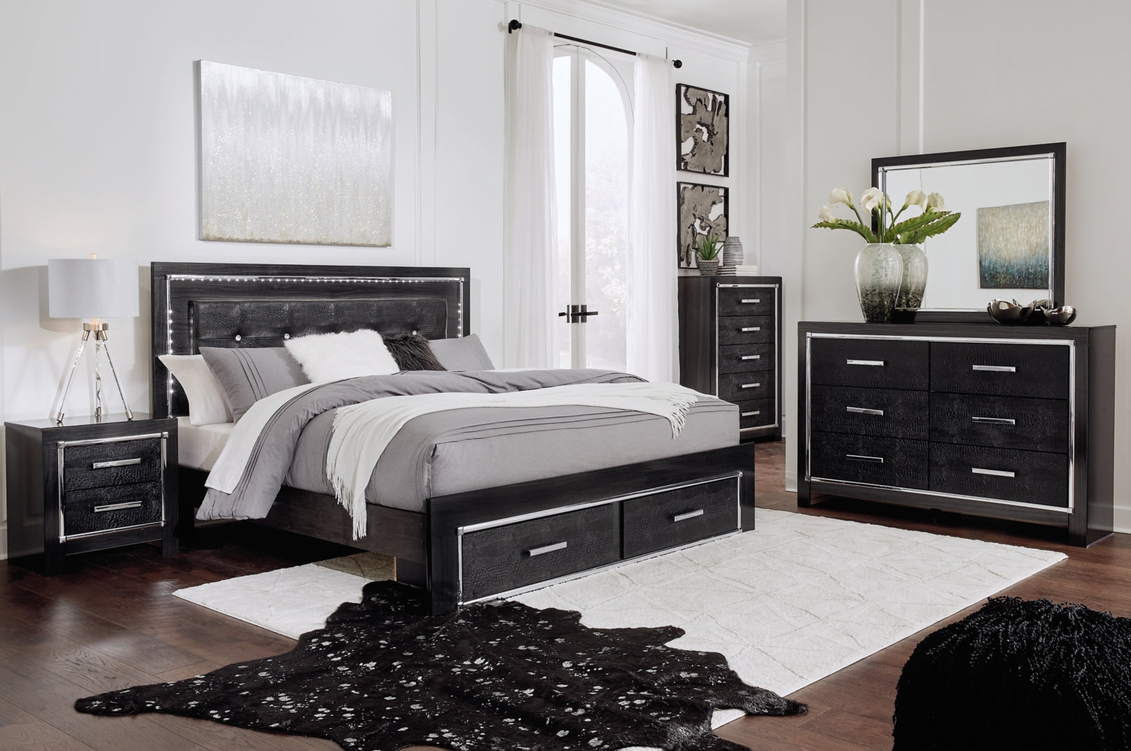 Kaydell Black Panel Bedroom Set