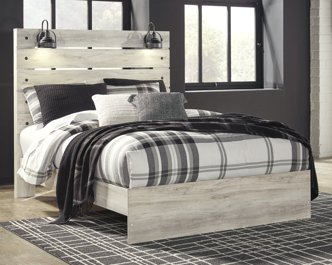 Cambeck Queen Panel Bed