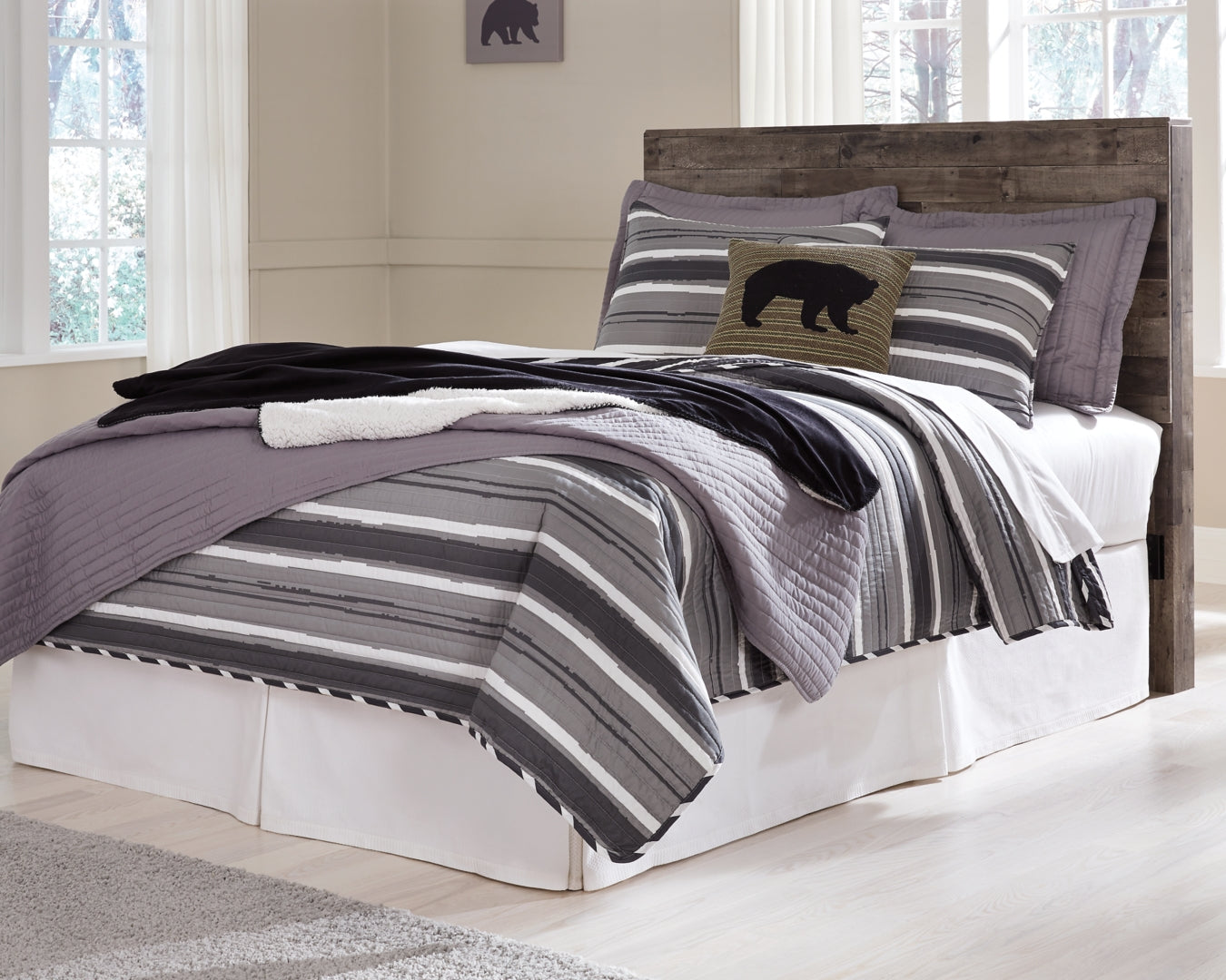 Derekson Grey Panel Bedroom Set