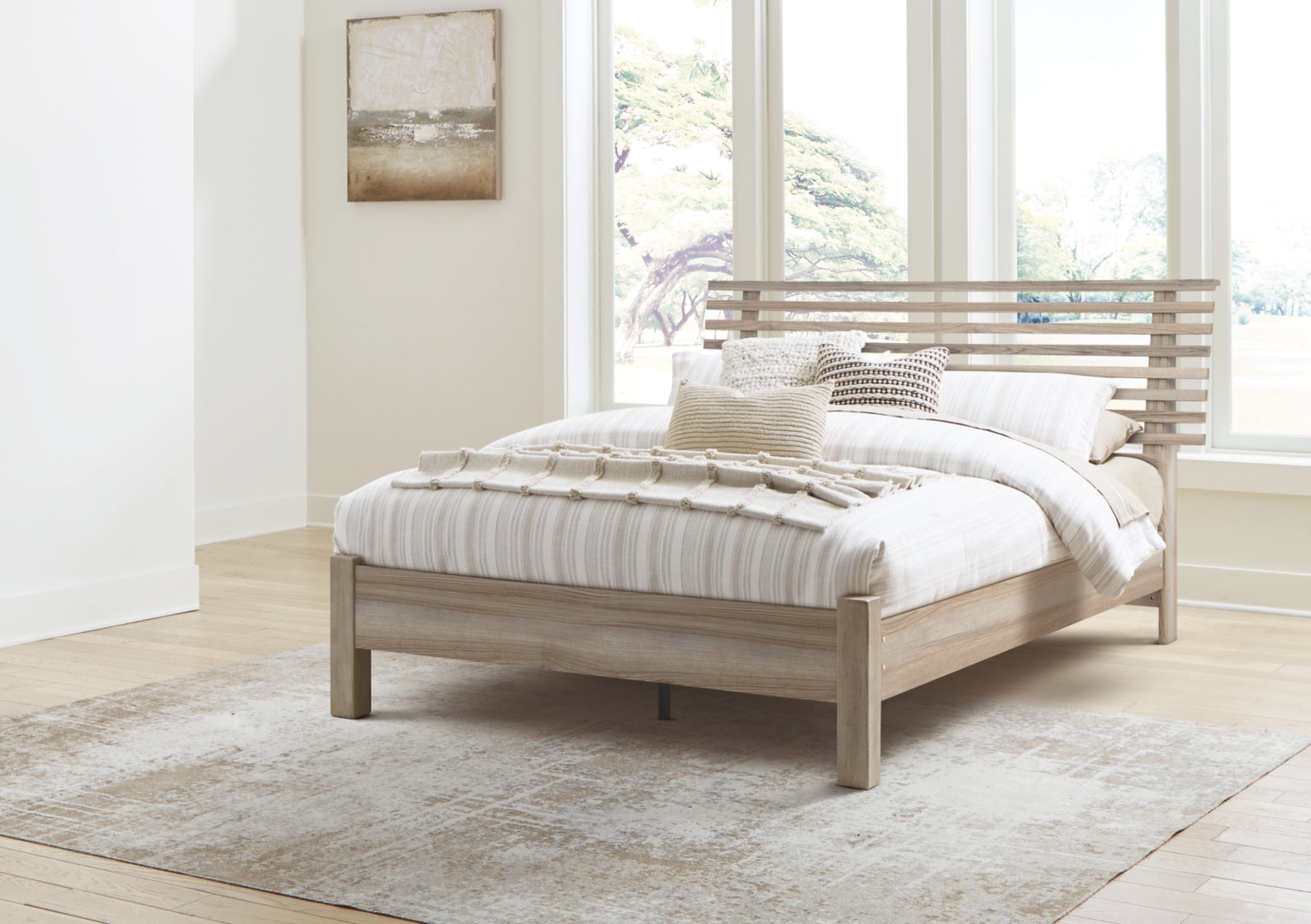 Hasbrick Queen Slat Panel Bed