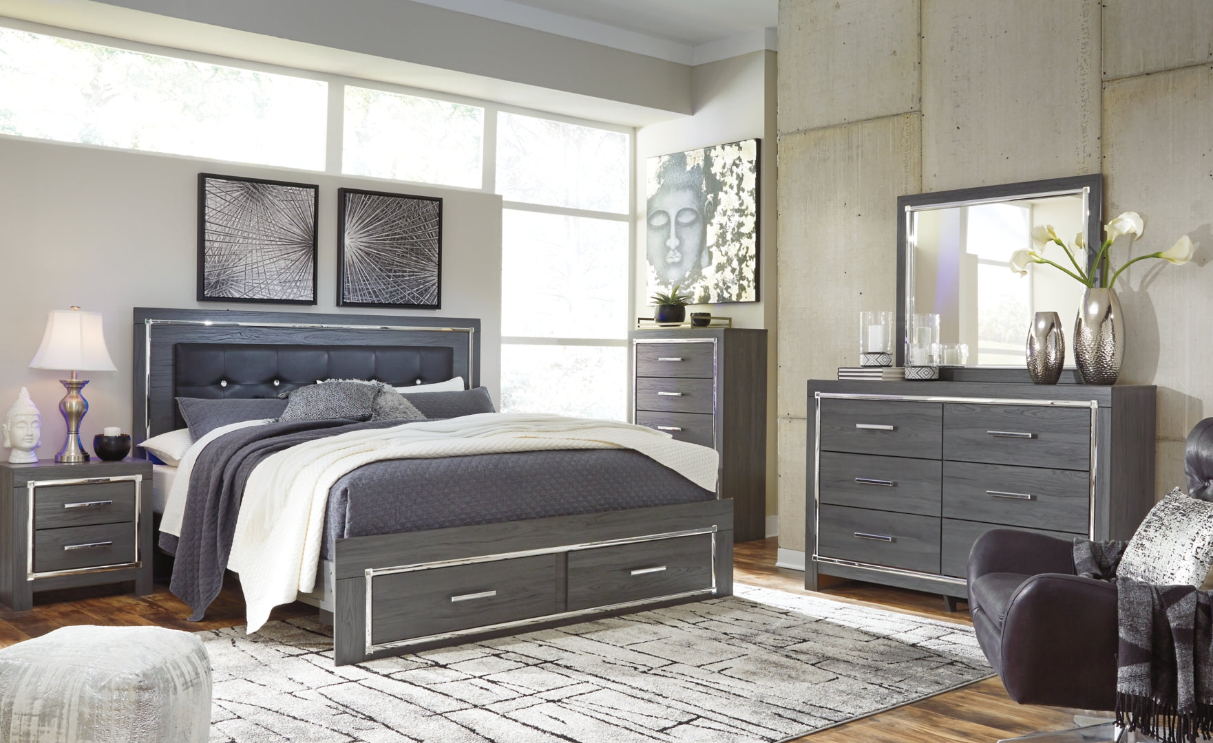 Lodanna King Panel Bed with 2 Storage Drawers with Mirrored Dresser, Chest and 2 Nightstands I