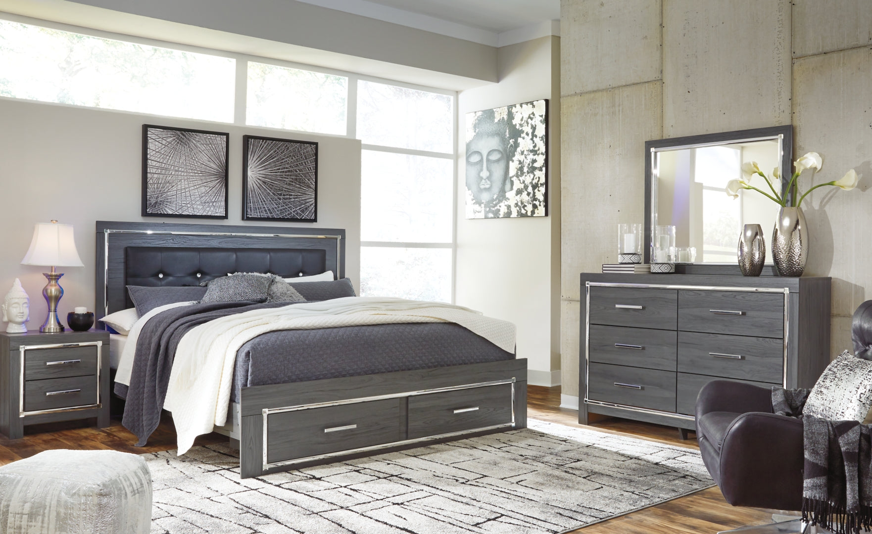 Lodanna King Panel Bed with 2 Storage Drawers with Mirrored Dresser, Chest and Nightstand I