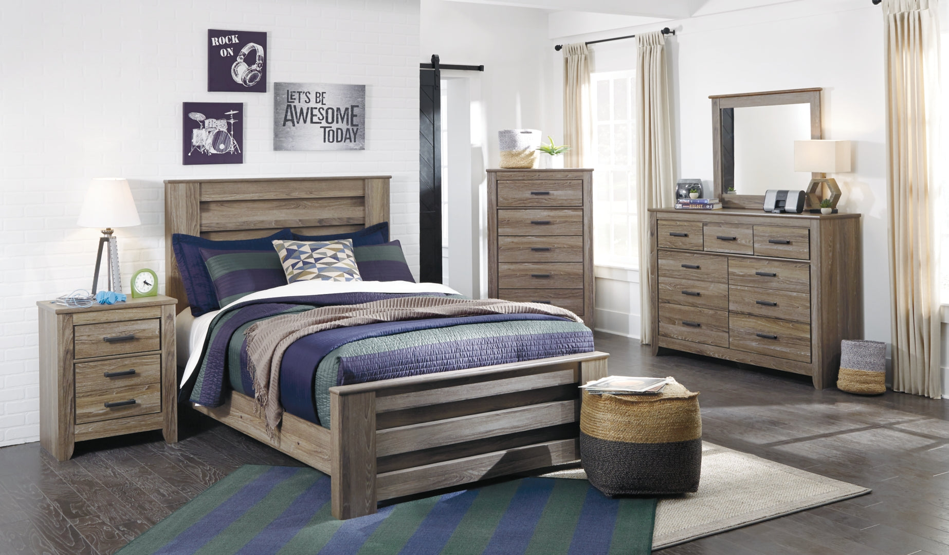 Zelen Brown Panel Bedroom Set