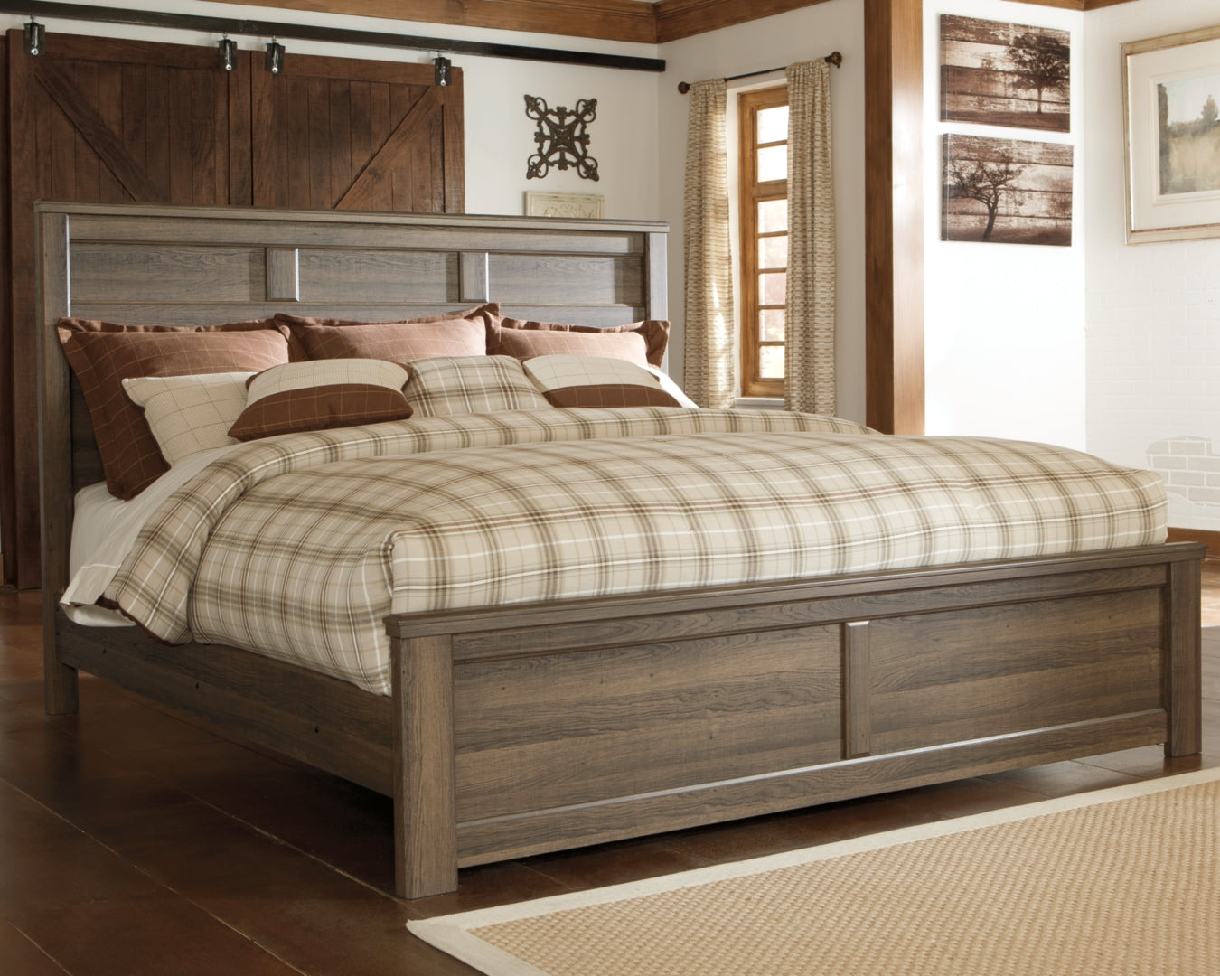 Juararo California King Panel Bed