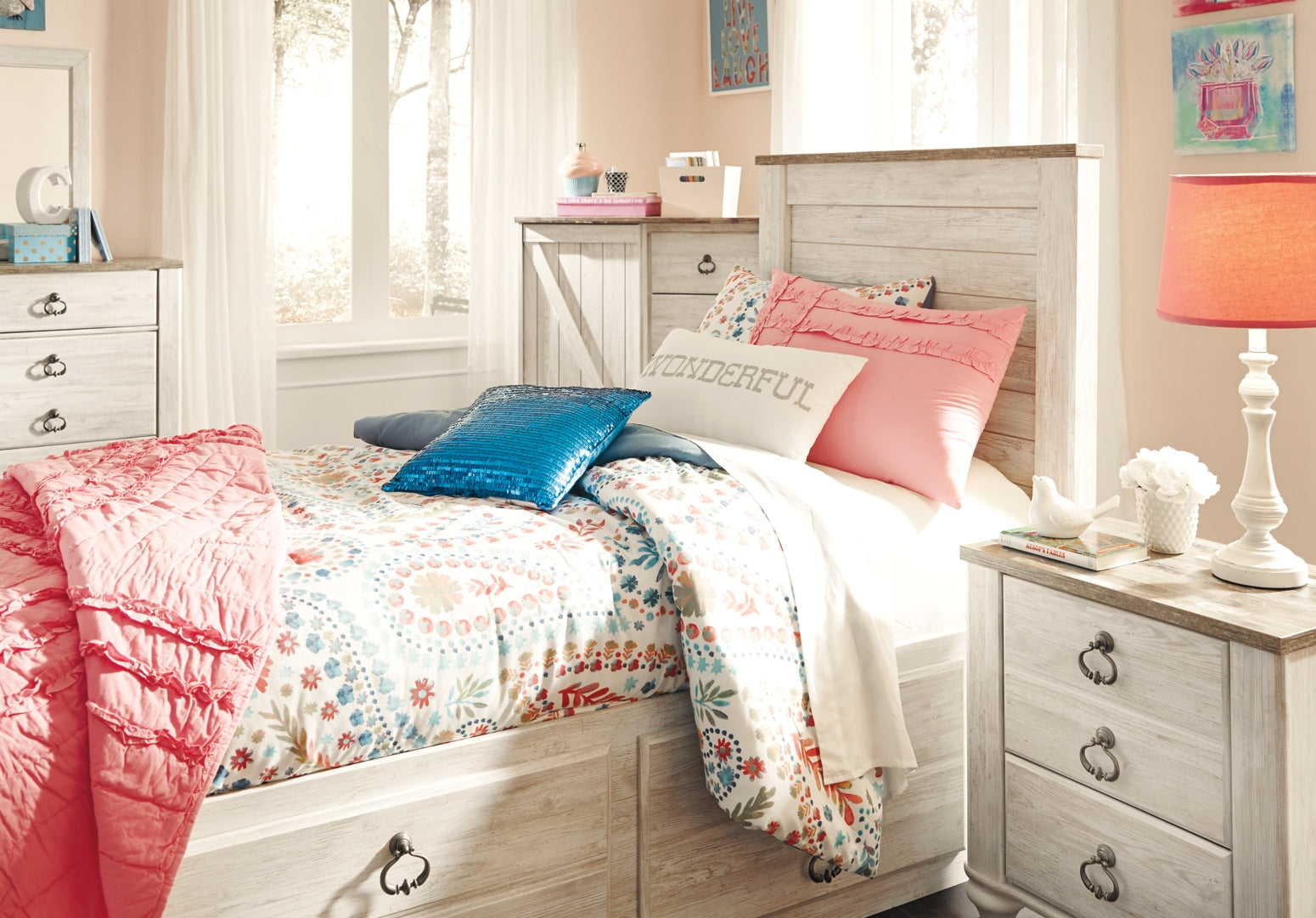 Willowton Panel Bed