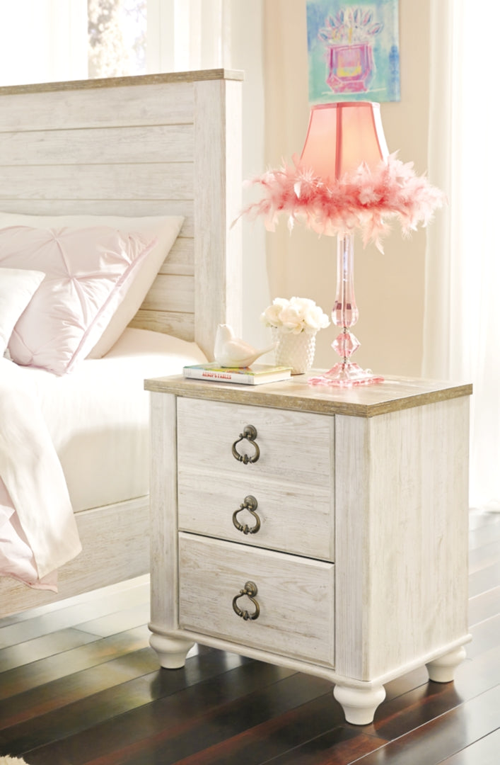 Willowton Beige Panel Bedroom Set