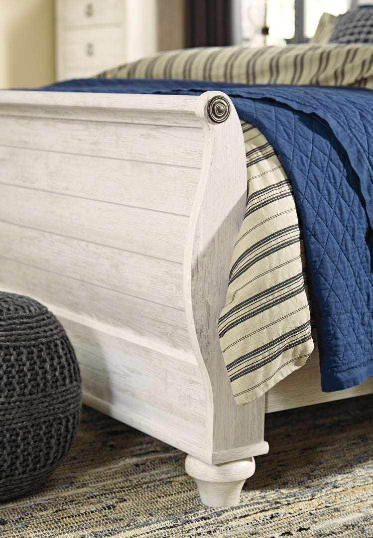 Willowton Panel Bed