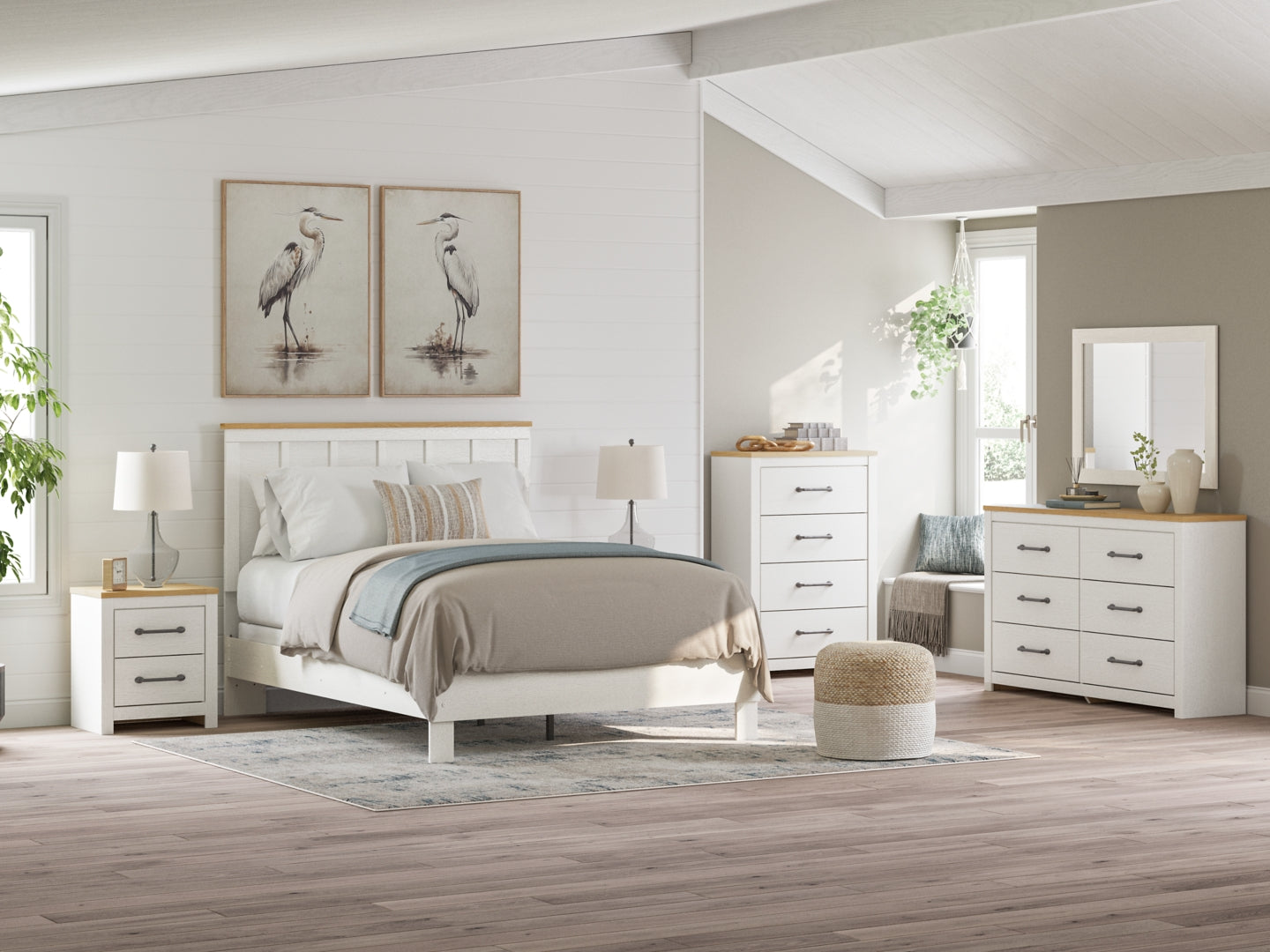 Linnocreek White Panel Bedroom Set