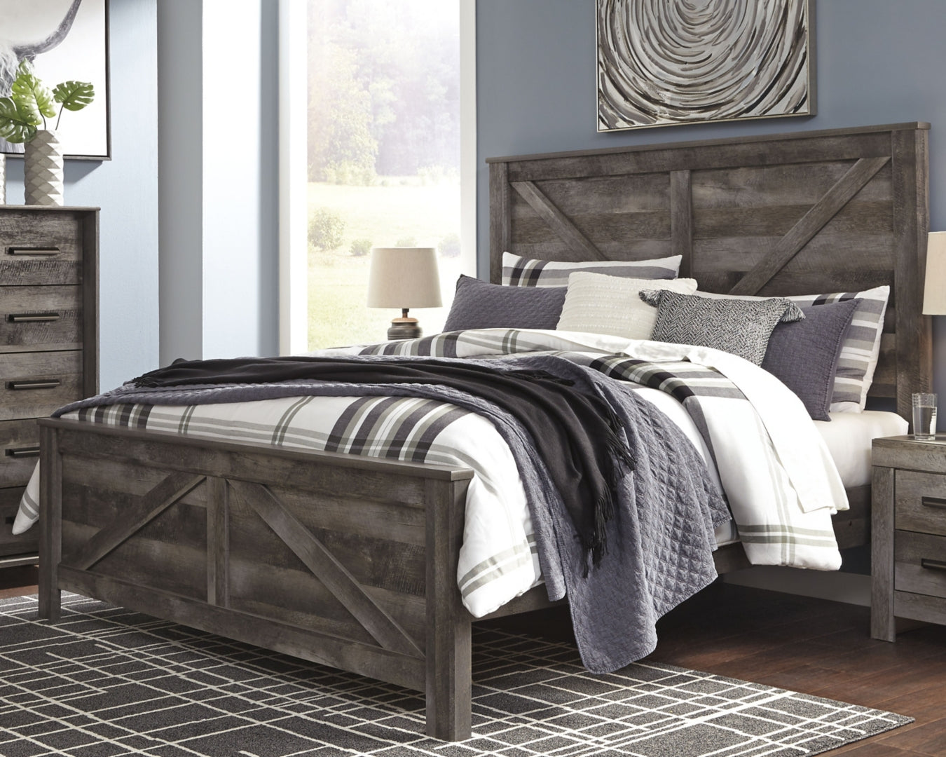 Wynnlow Grey Crossbuck Panel Bedroom Set