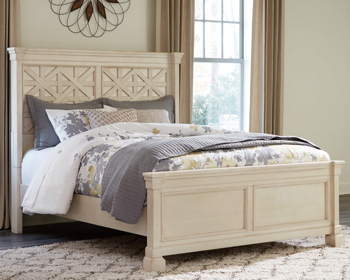 Bolanburg Queen Panel Bed