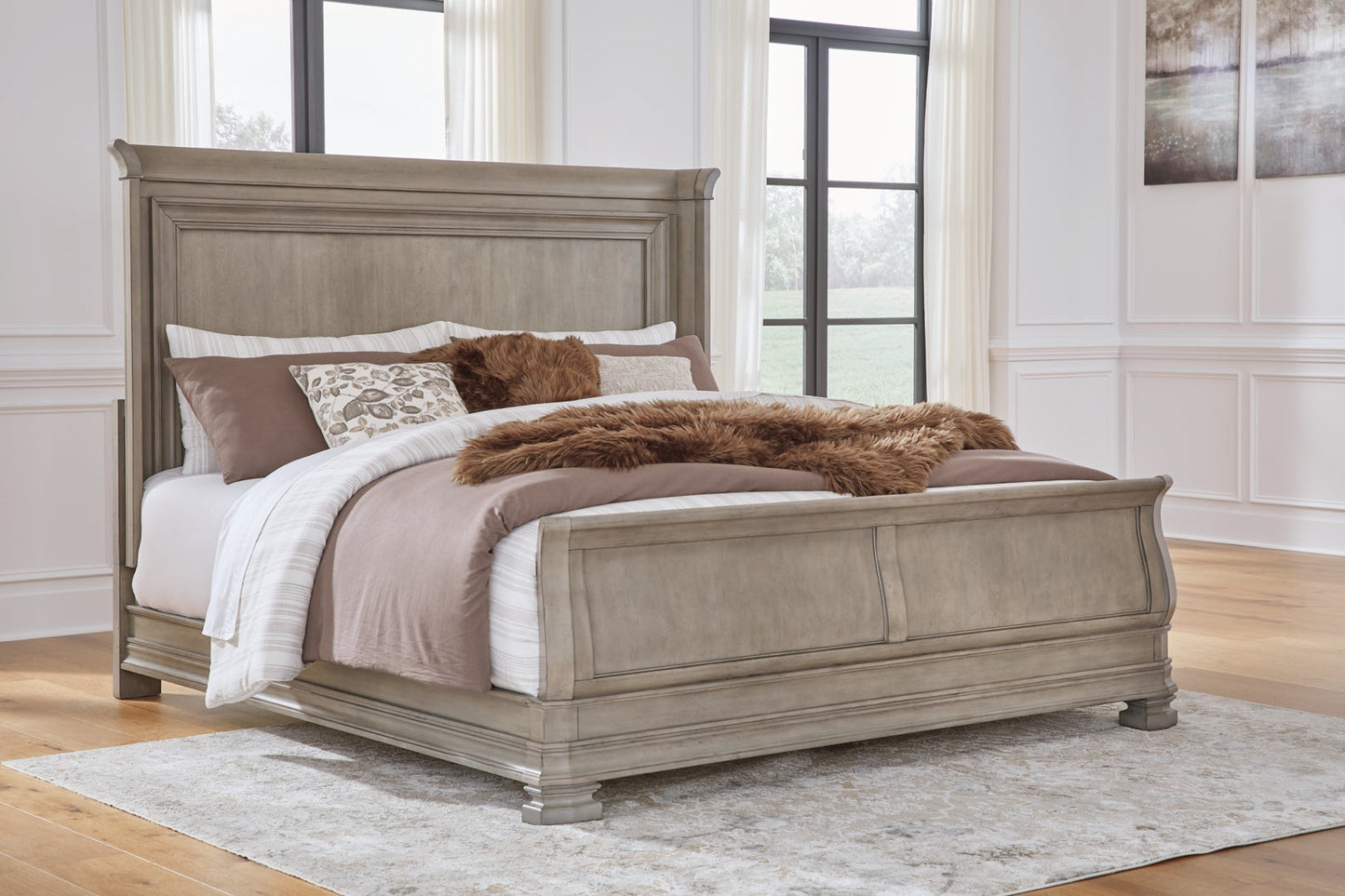 Lexorne Sleigh Bed