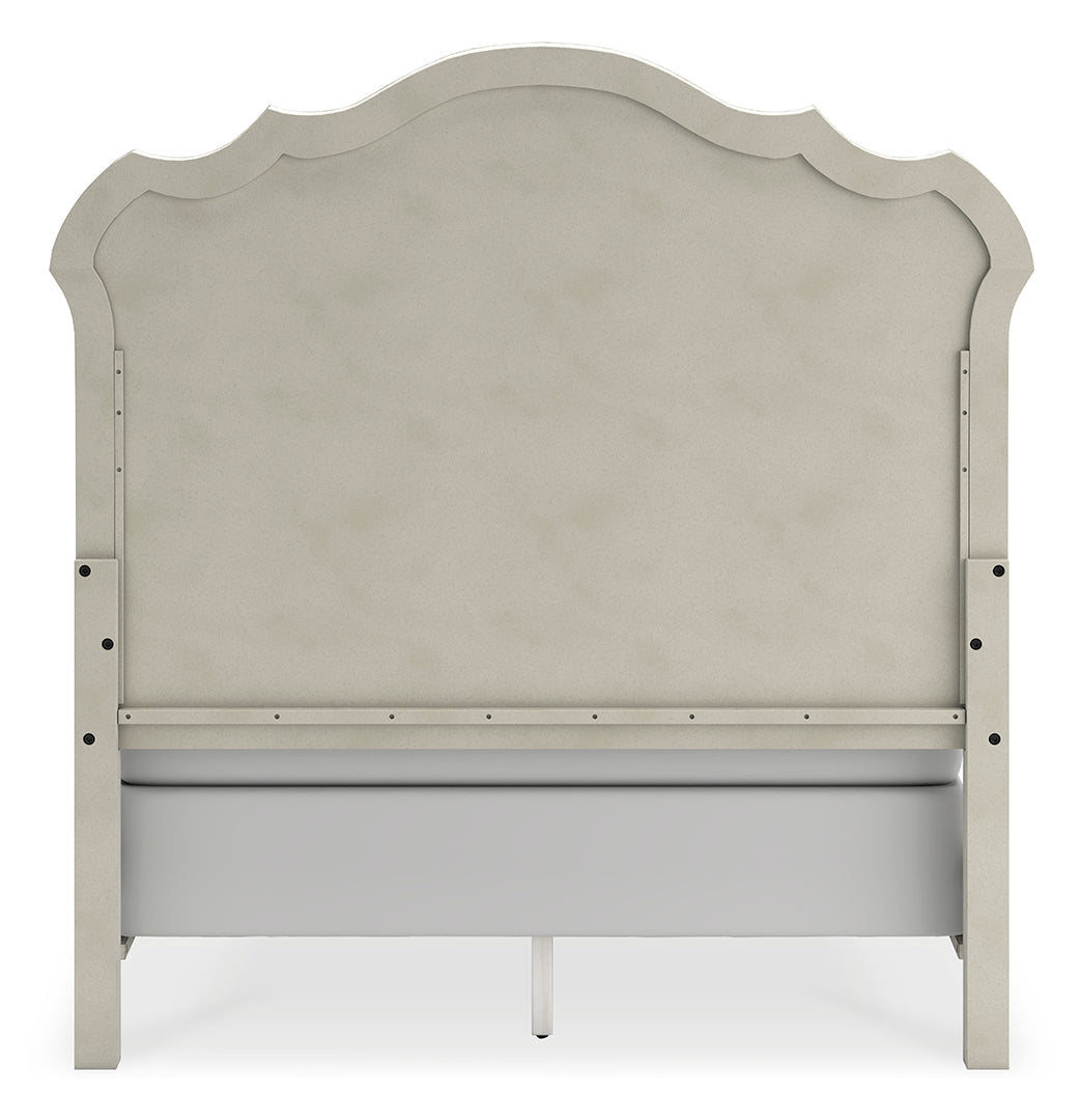 Arlendyne Upholstered Bed