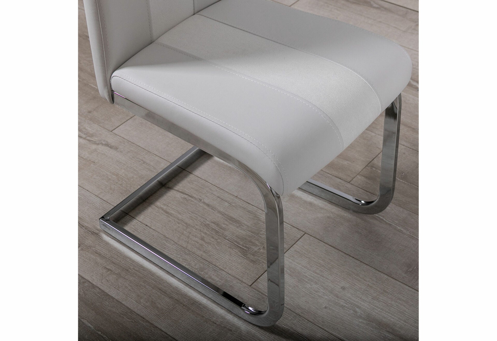 D915 White Dining Chair