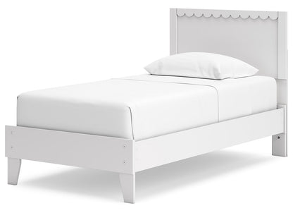 Hallityn Panel Platform Bed