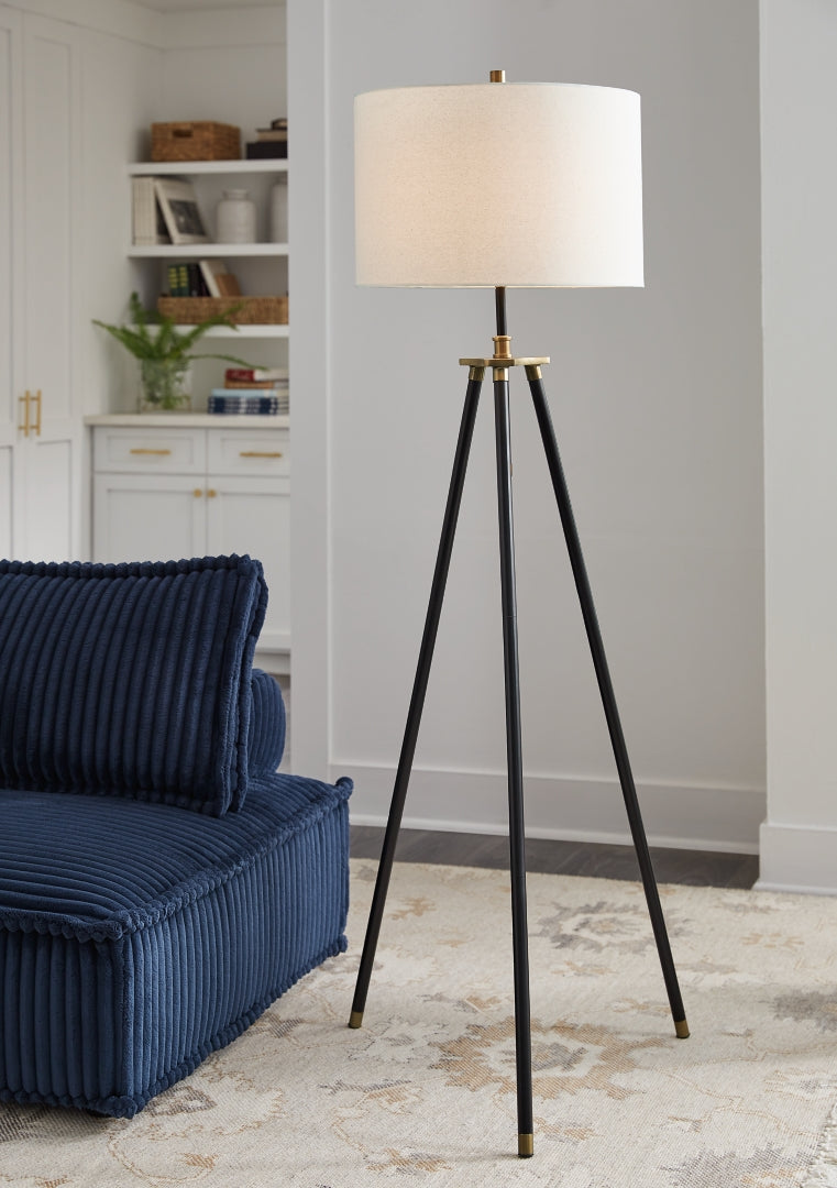 Cashner Metal Floor Lamp (1/CN)