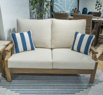 Rainier Ranch Loveseat w/Cushion