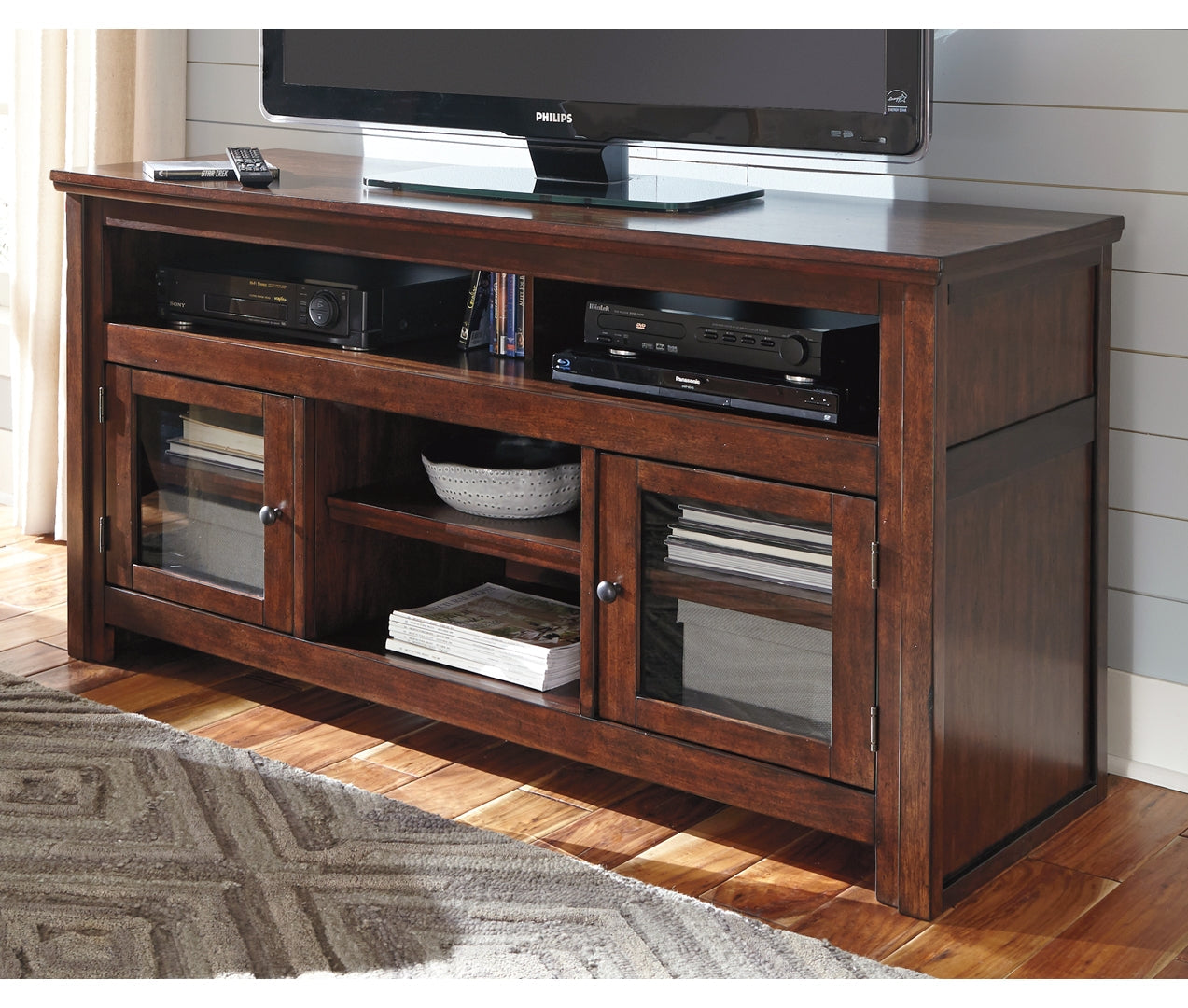 Harpan Large TV Stand